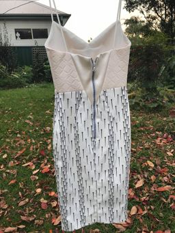 Manning Cartell dress Size 6 for rent on The Volte - image 3