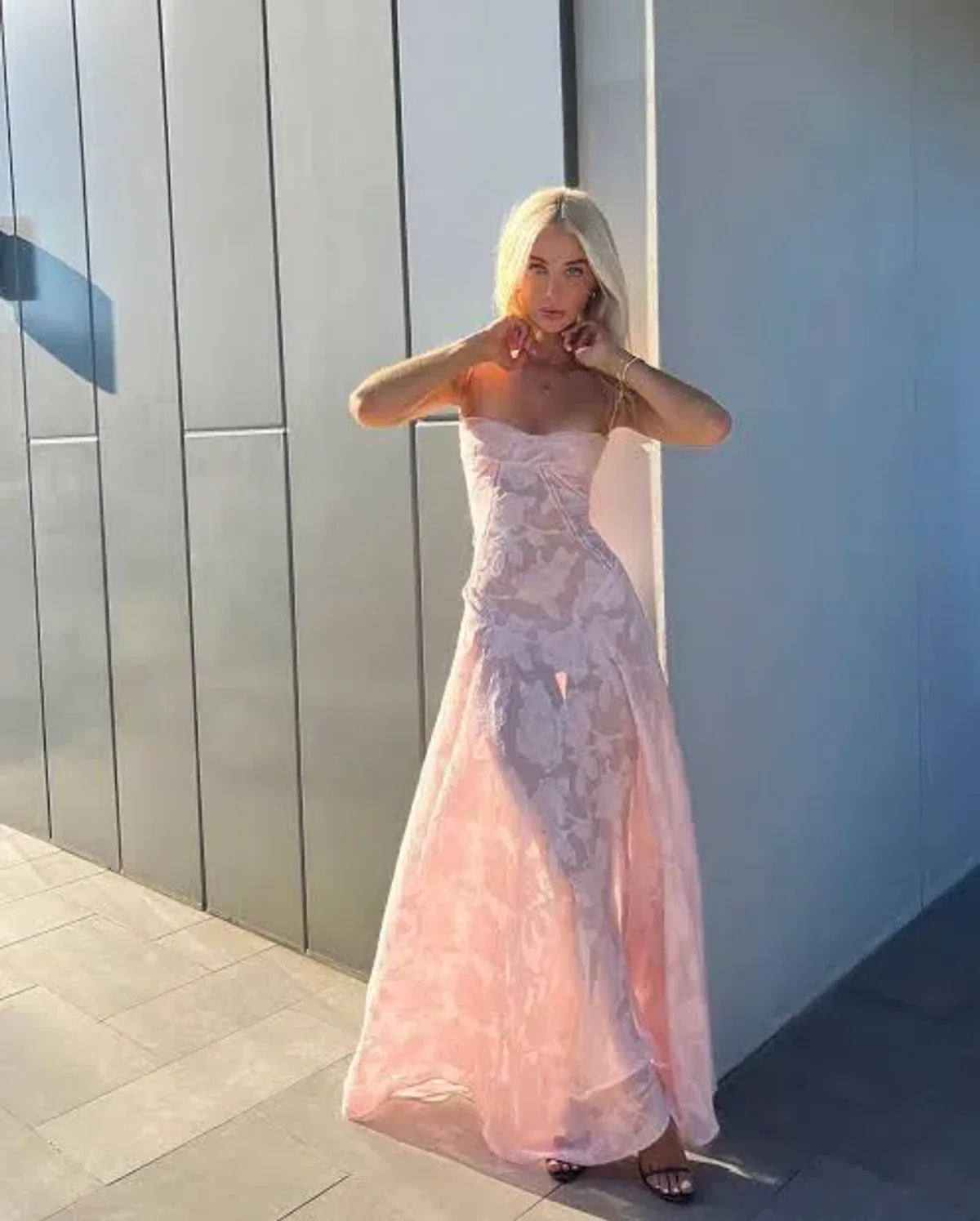 House Of CB Seren Floral Lace Back Maxi Dress Soft Pink Size S/AU 8 - Image 3