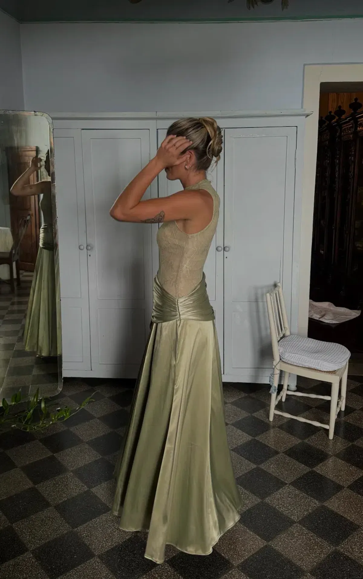 Sonya Moda Dalia Gown Pistachio Size 8 - Image 3