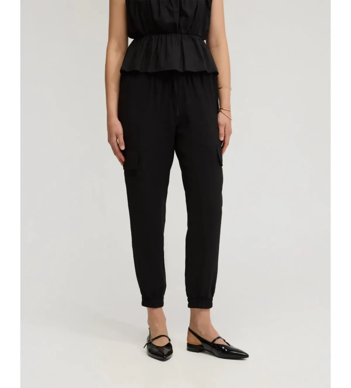 Oxford Minty Cargo Pants Black Size 8 - Image 2