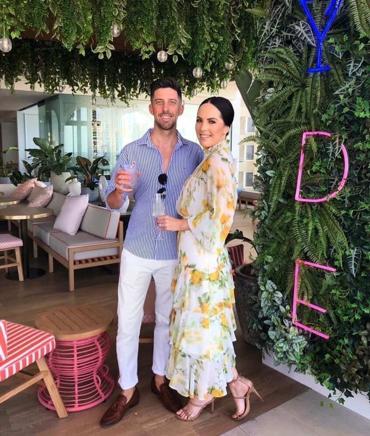 Sheike Blurred Floral Top & Skirt size 8 - Image 3