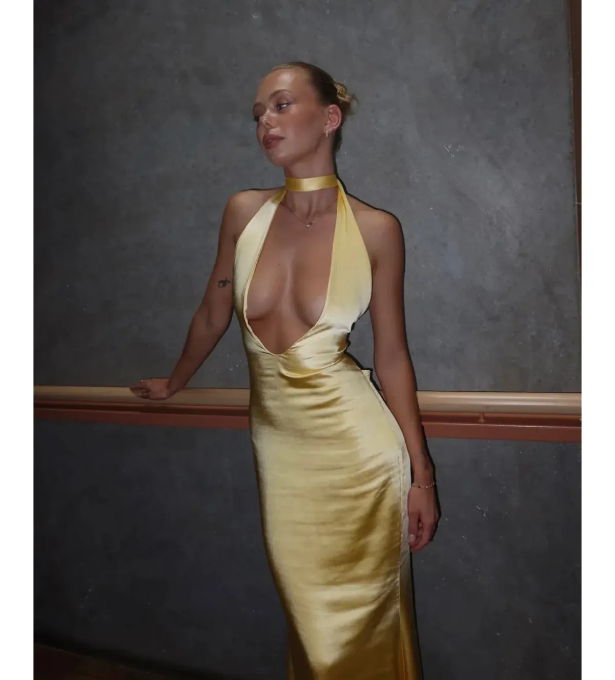 I am Delilah Daffodil Margot Size S/ AU 8 - Image 3