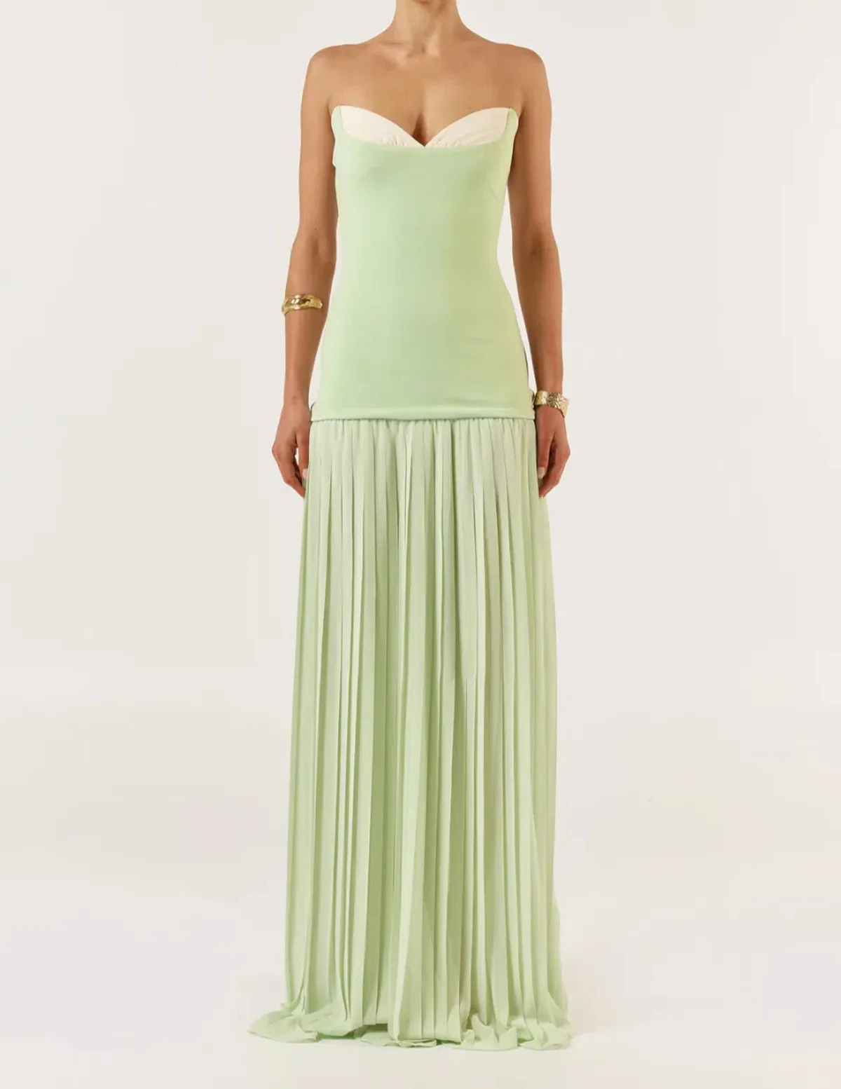 She is OLLÁ Nicolette Maxi Dress Green Size S/ Au 8 - Image 1
