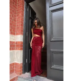 Deconduarte Paradiso Maxi Dress in Wine Red Size XS / AU 6 for rent on The Volte - image 2