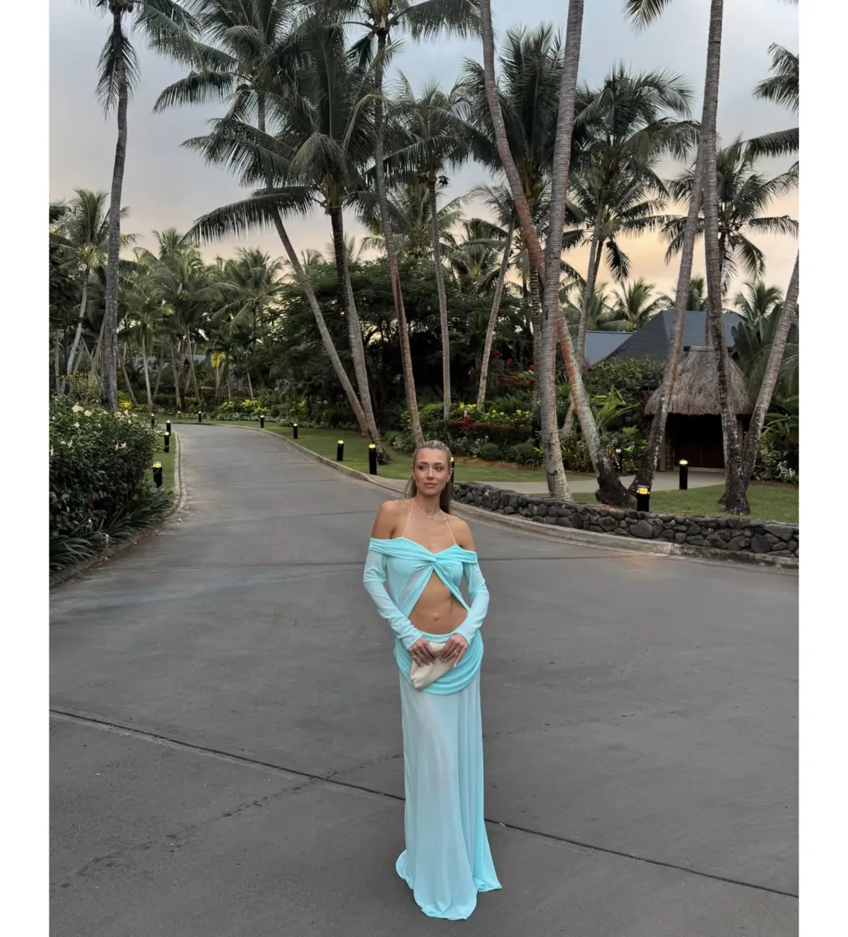 Natalie Rolt Emily Gown Blue Size 8 - Image 3