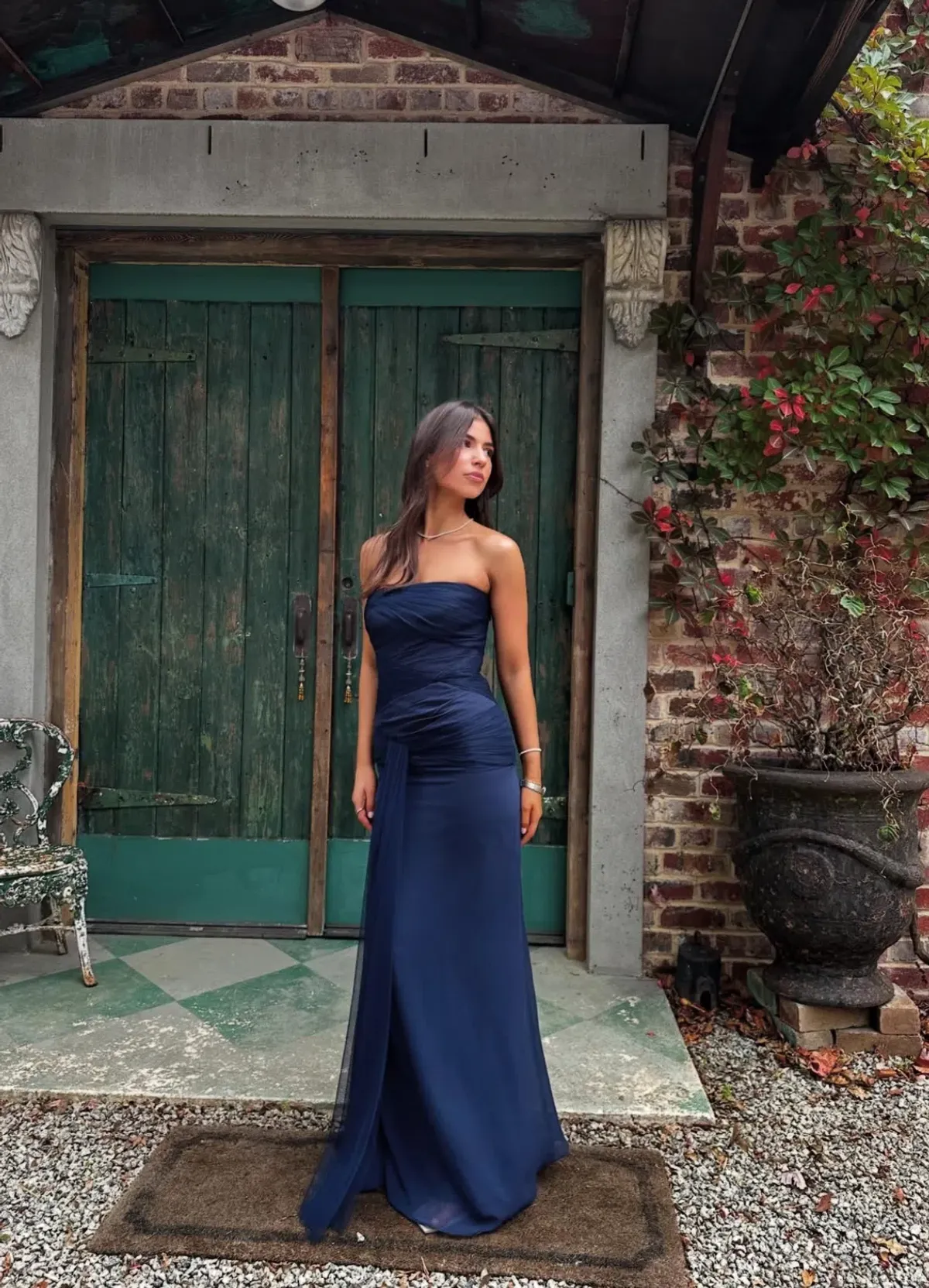 Vintage Vera Wang Gown in French Navy Size 8 - Image 1