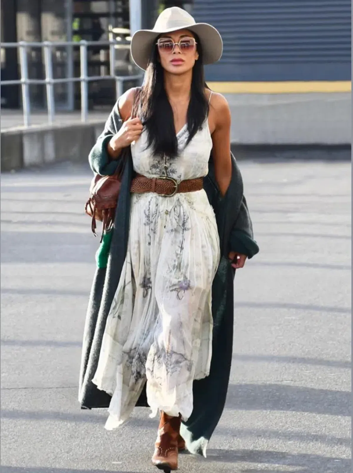 Camilla Memories of Moree Strap Dress with Shaped Waistband Size AU 14 - Image 5