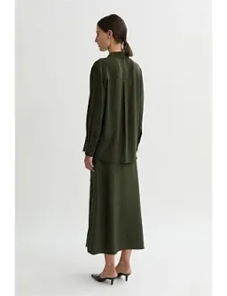 Willow Carmelia Silk Shirt Pine Size 12 for rent on The Volte - image 5