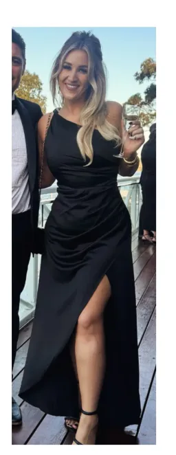 Elliatt Biarritz Gown Black Size 10/M for rent on The Volte - image 4