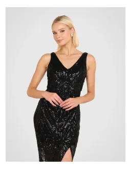 Pilgrim Saige V Neck Sequin Gown in Black Size 14 for rent on The Volte - image 4