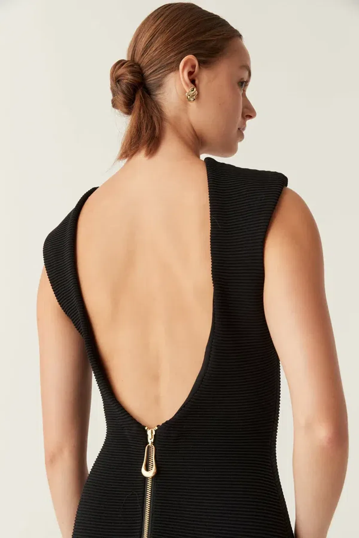 Aje RUSHES RAFFIA KNIT MIDI DRESS BLACK size 6 - Image 4