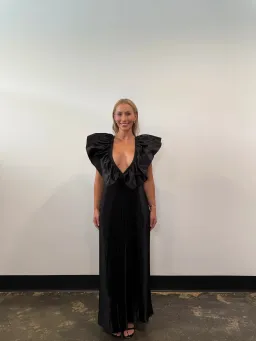 L'Idee Woman Ventoux Gown Noir Black Size 10 for rent on The Volte - image 2
