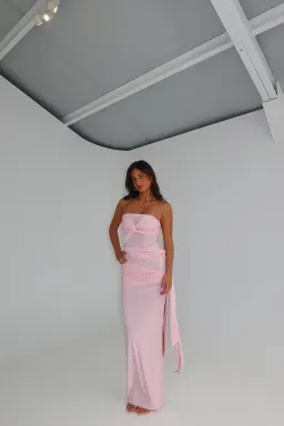 Natalie Rolt Miranda Floor Length Gown Dress in Blossom Pink Size 1 / AU 8 for rent on The Volte - image 4