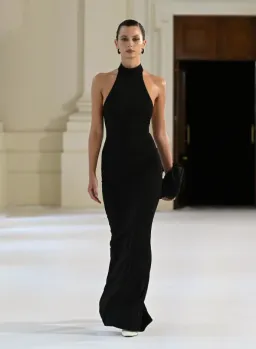 Effie Kats Rhi Gown - Black Size M for rent on The Volte - image 1