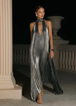 L'IDEE OPERA GOWN GUNMETAL SHIMMER SIZE AU 6 for rent on The Volte - image 4