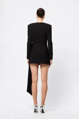 Mossman Sense of mystery mini / Black / Size 12 for rent on The Volte - image 4