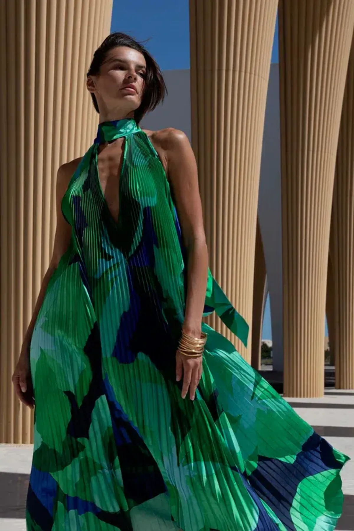 L'idee Opera Gown in Capri Green Size 12 - Image 1