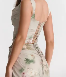 Una "Vintage Floral" Corset Top and Vesper Maxi Skirt Set. Size 10 Aus. for rent on The Volte - image 2