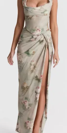 Una "Vintage Floral" Corset Top and Vesper Maxi Skirt Set. Size 10 Aus. for rent on The Volte - image 1