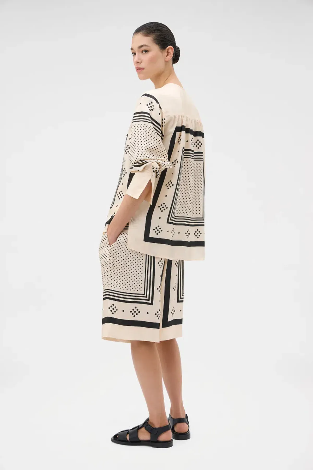 SPOT SCARF PRINT BLOUSE - Image 2