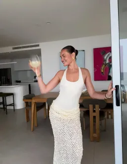 BENNI - Ariel Maxi in shell size 6  for rent on The Volte - image 1