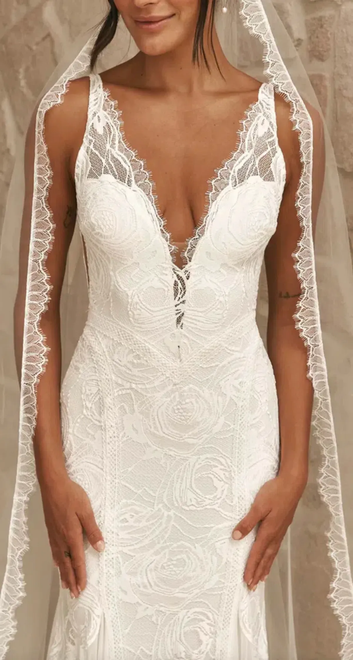 Grace Loves Lace Lumi Wedding Veil - Image 4