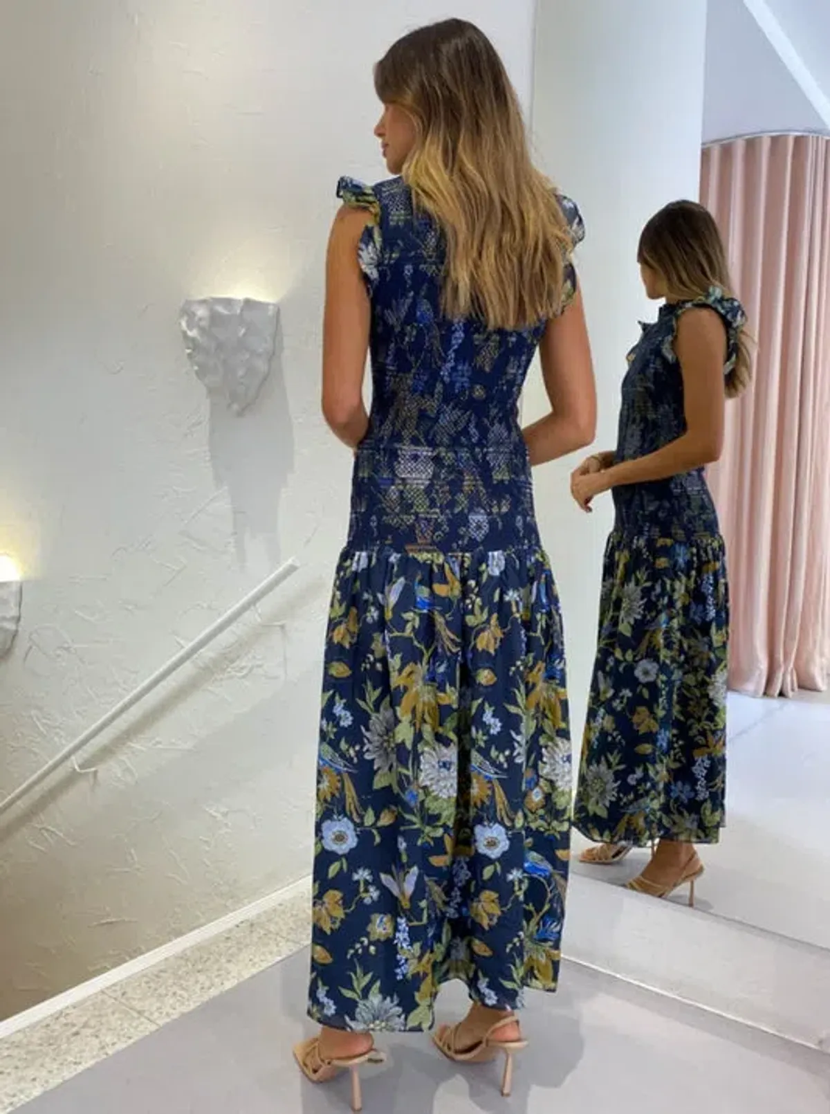 Sir The Label Diana Smocked Midi Dress in Delia Print Size 1 / AU 8 - Image 3