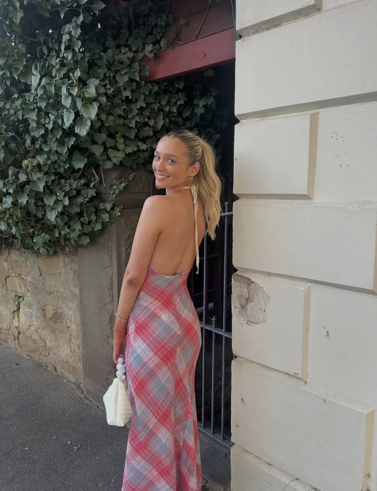 Kapsul Valen Dress in Red - Image 2