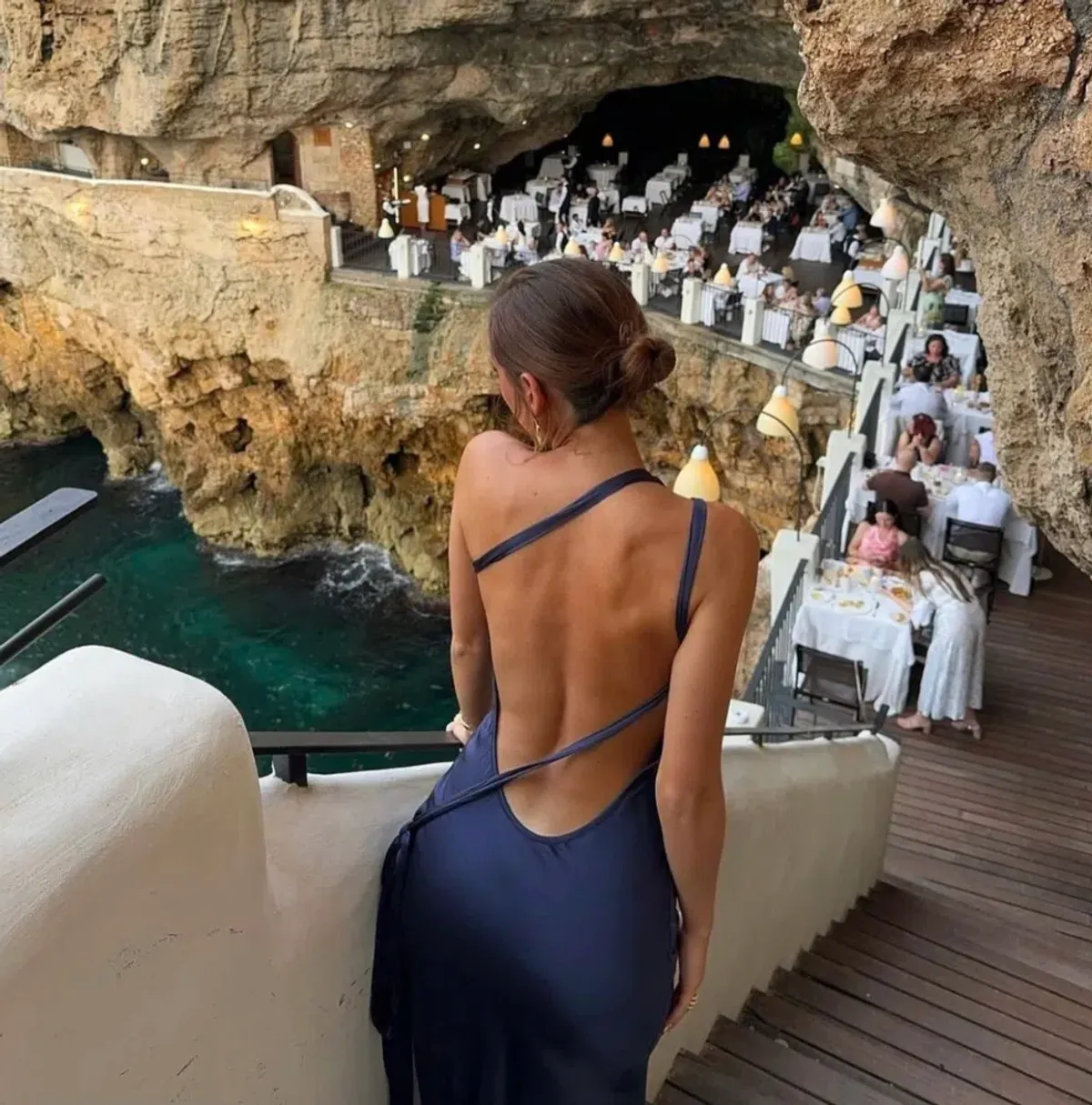 Arcina Ori Monique Gown Navy size 6 - Image 2