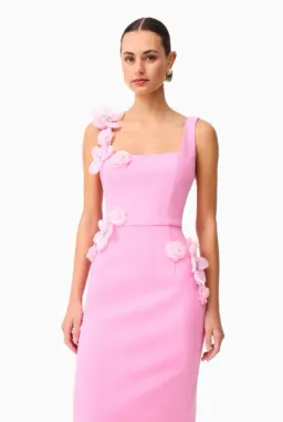 Elliatt Chantelle 3D Midi Dress Pink - 10 for rent on The Volte - image 7