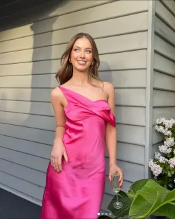 Natalie Rolt Monika Gown Pink Size 1 / AU 8 for rent on The Volte - image 2