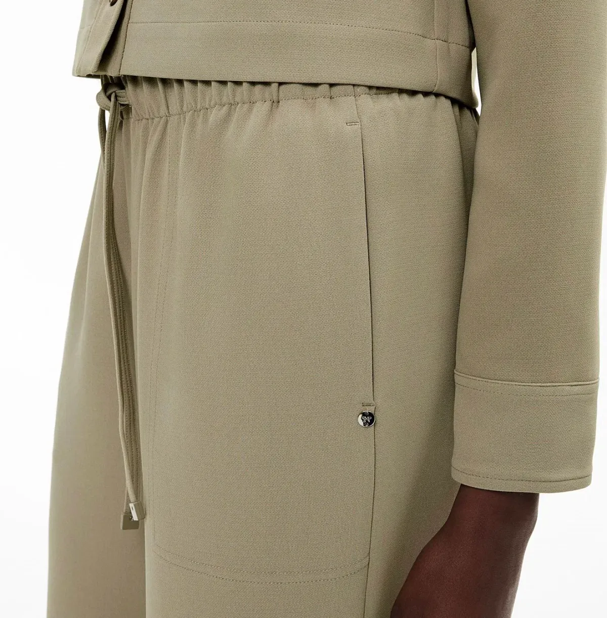 Witchery Crepe Tee and Pants Set Size 10 - Image 5