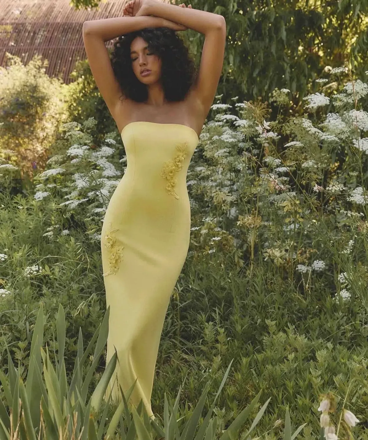 Elliatt Evee Strapless Maxi Dress size 8 Yellow  - Image 3