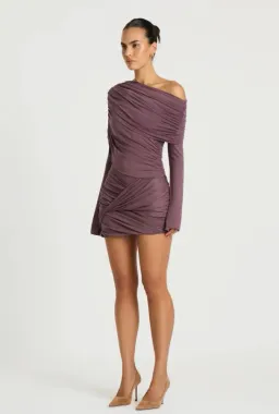 Benni Otto Long Sleeved Mini Dress in Plum Size 8 for rent on The Volte - image 2