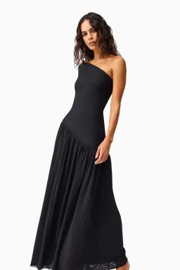 Elliatt Jesselle Off Shoulder Dress in Black for rent on The Volte - image 2