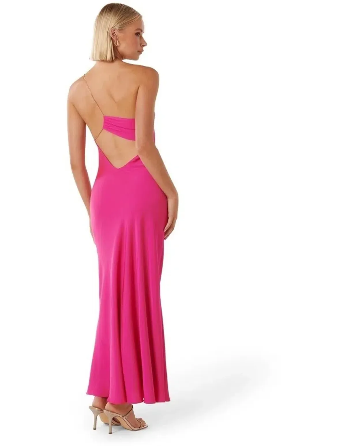 Forever New Aurelia Asymmetrical Chain Detail Maxi Dress in Pink - Image 3