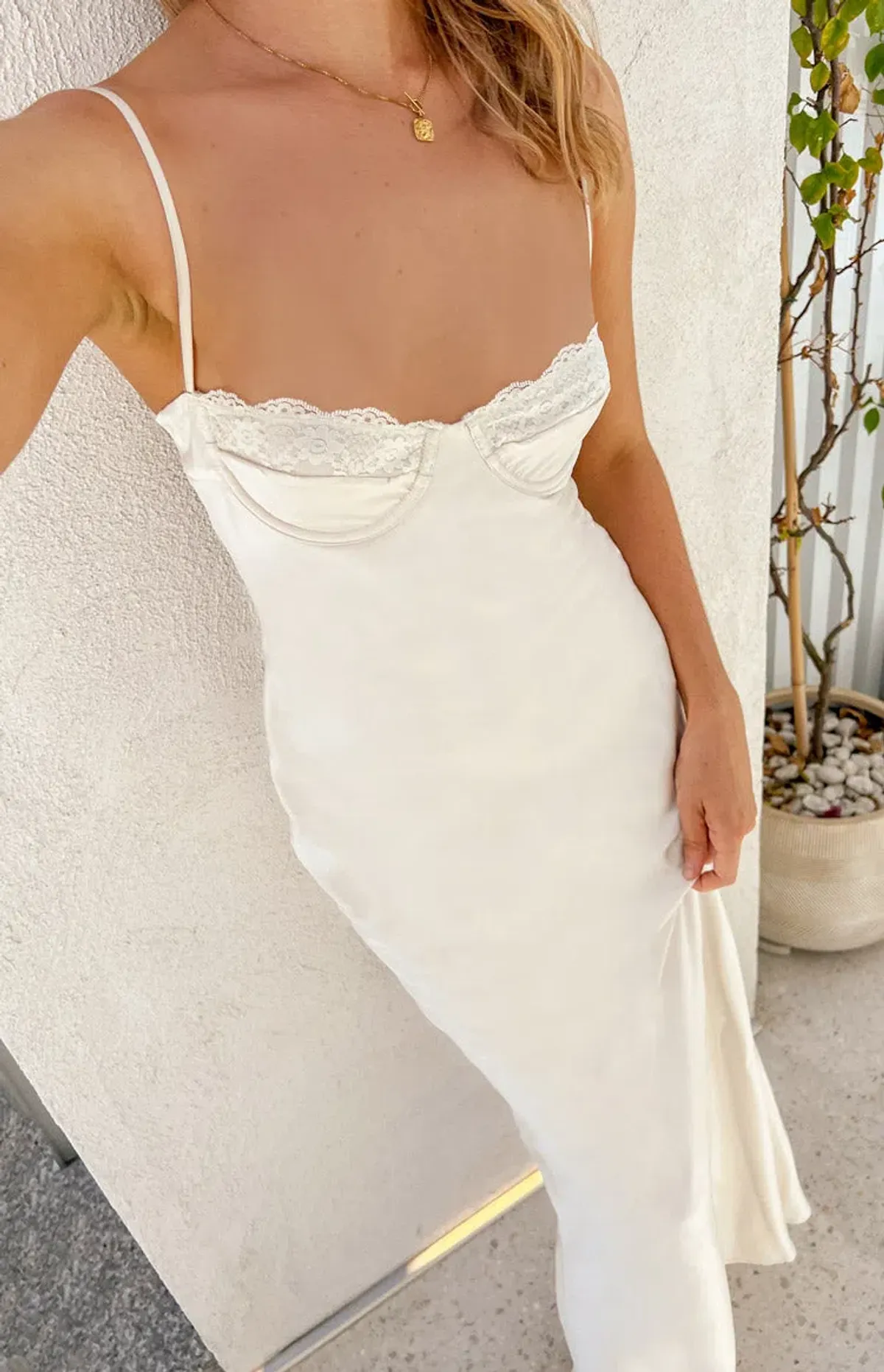 Beginning Boutique Mariana Cream Lace Bust Midi Dress - Image 7