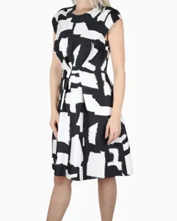 Kate Spade Mariella Dress Black and White Print Size 16 for rent on The Volte - image 3