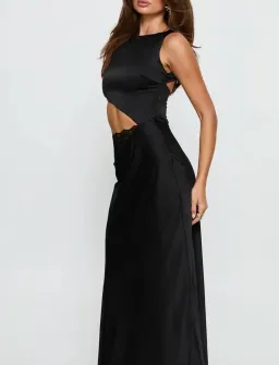 LAREINA CUT OUT MAXI for rent on The Volte - image 3