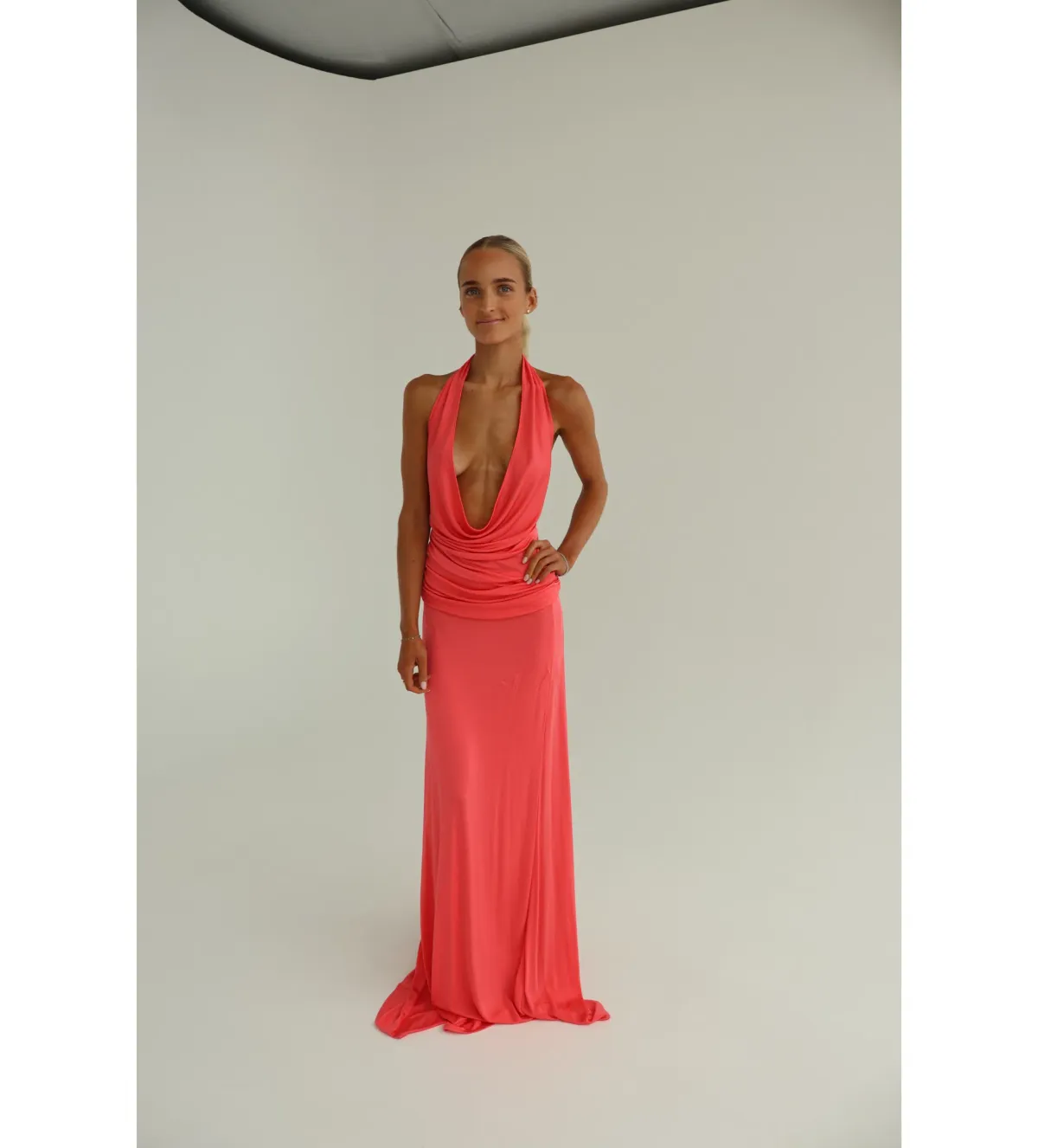 The New Arrivals Ilkyaz Ozel Tanit Draped Satin Gown in Pink Size AU6 - Image 2