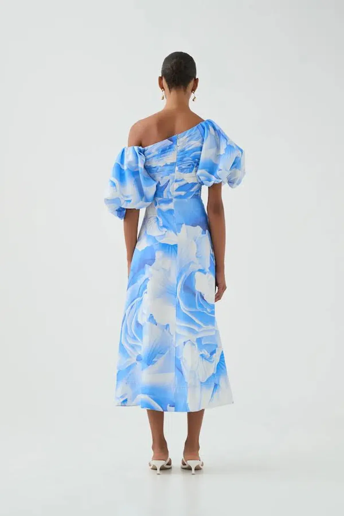 🩵 NEW Aje Cadence Ruched Midi Dress – Prismatic Floral Light Blue – Size AU 10 🩵 - Image 3
