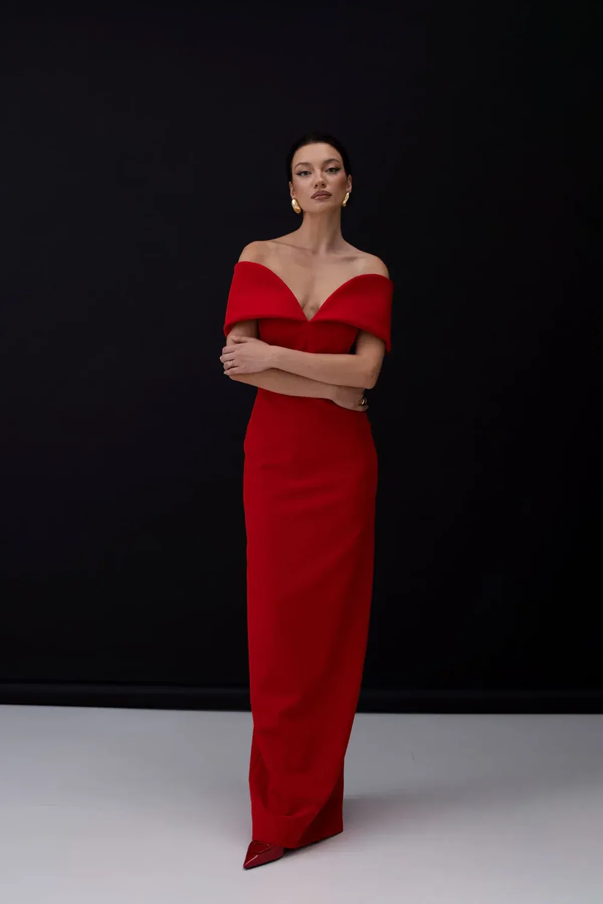 Red Muse by Moos Studio Size 34 - Image 3