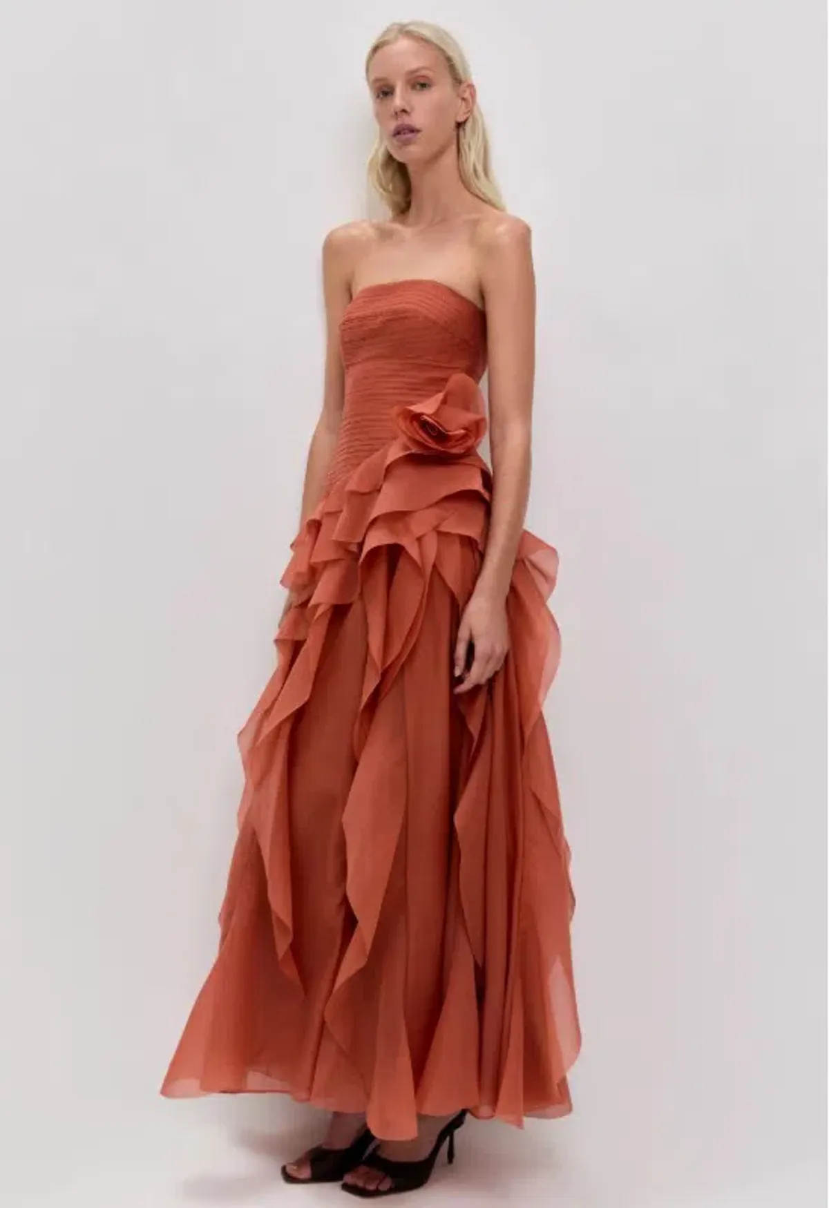 Aje Canyon Gown in Coral Clay Size 6 - Image 3