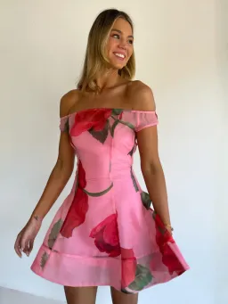 By Nicola Clementine Mini Raspberry Bloom / Size 12 for rent on The Volte - image 4