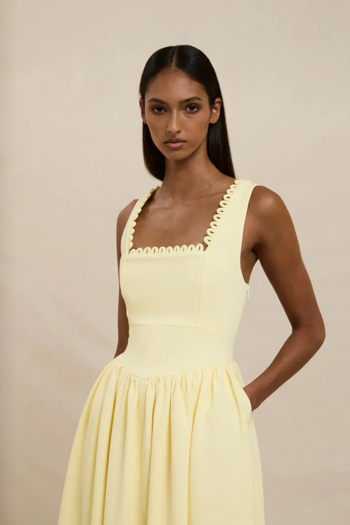 Nova Scallop Midi Dress by By Johnny Size 8 - Image 4