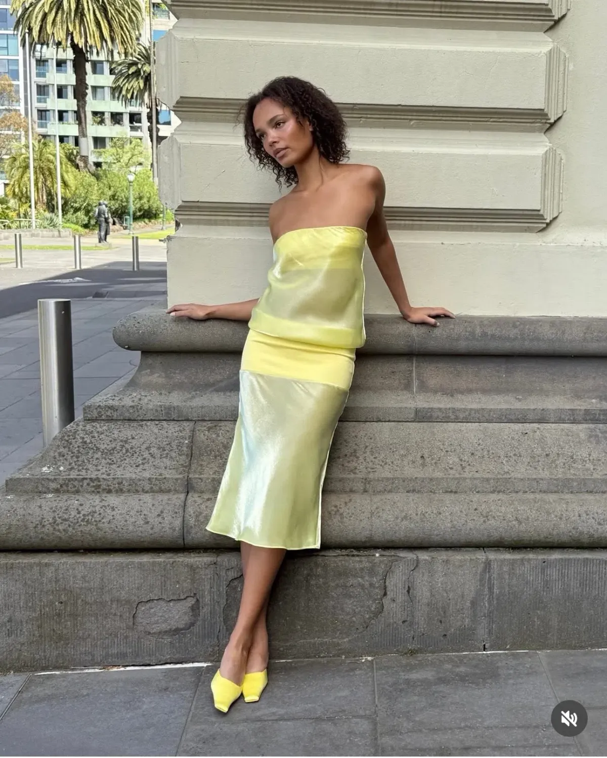 Mode Mischief Melt Panel Dress Yellow size S - Image 5