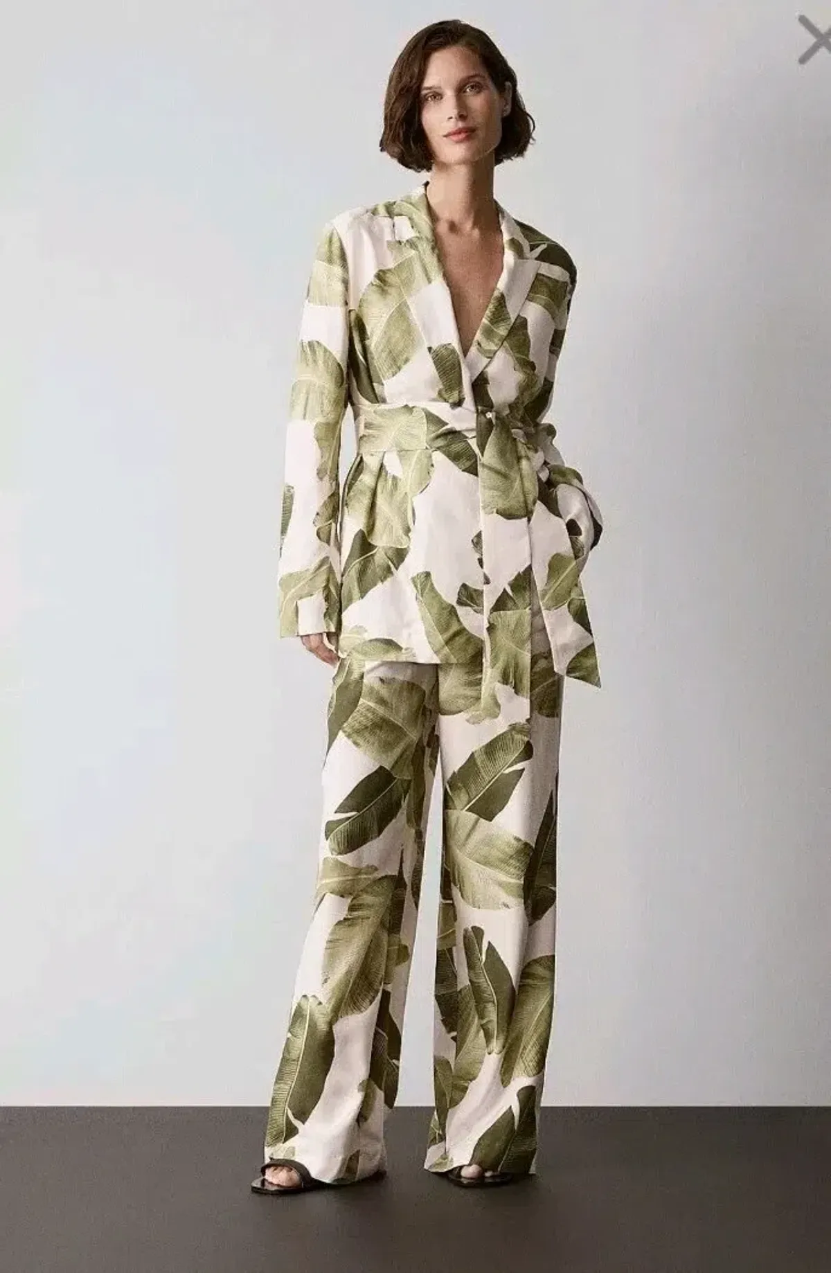 New TRENERY 2-Piece Suit, Palm Leaf Print Green & Pale Pink [10] Pants & Jacket 🩷 - Image 2