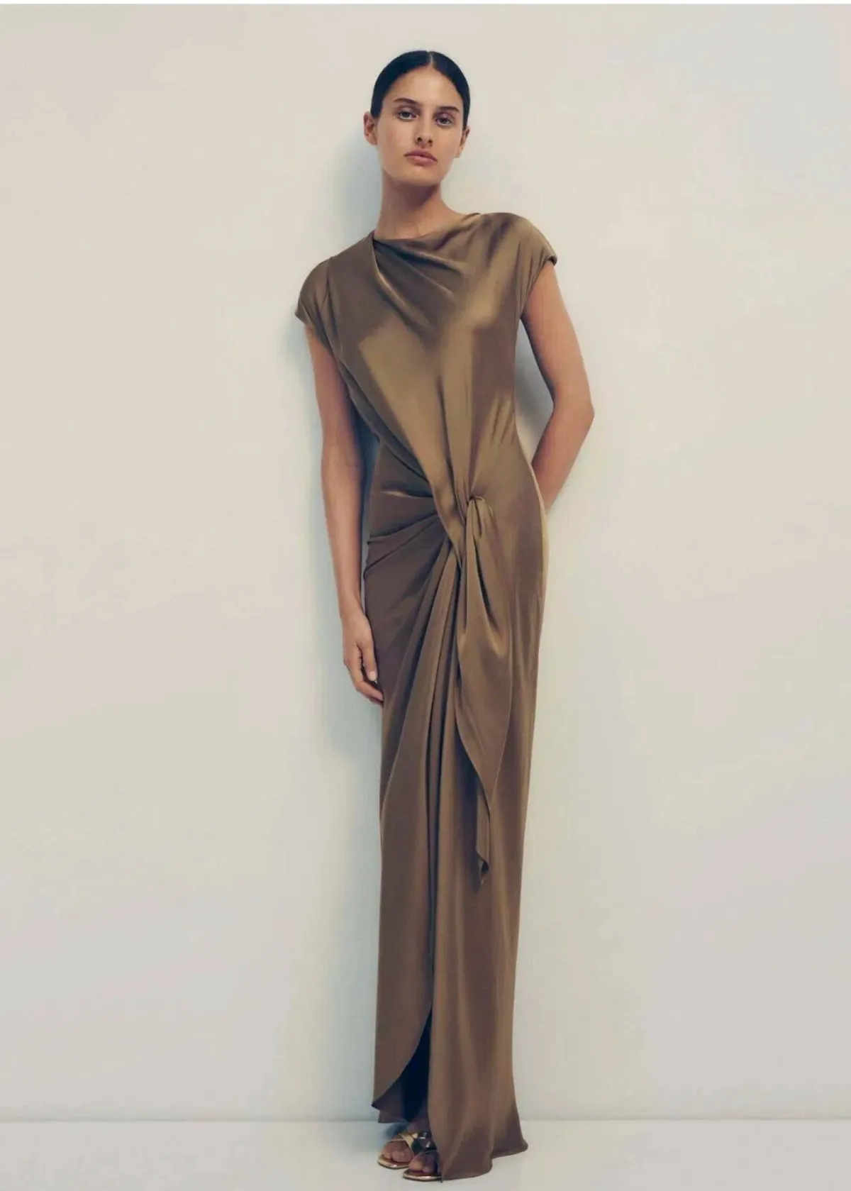 Bianca Spender Gold Crepe Evening Gown size 2 (10) - Image 1