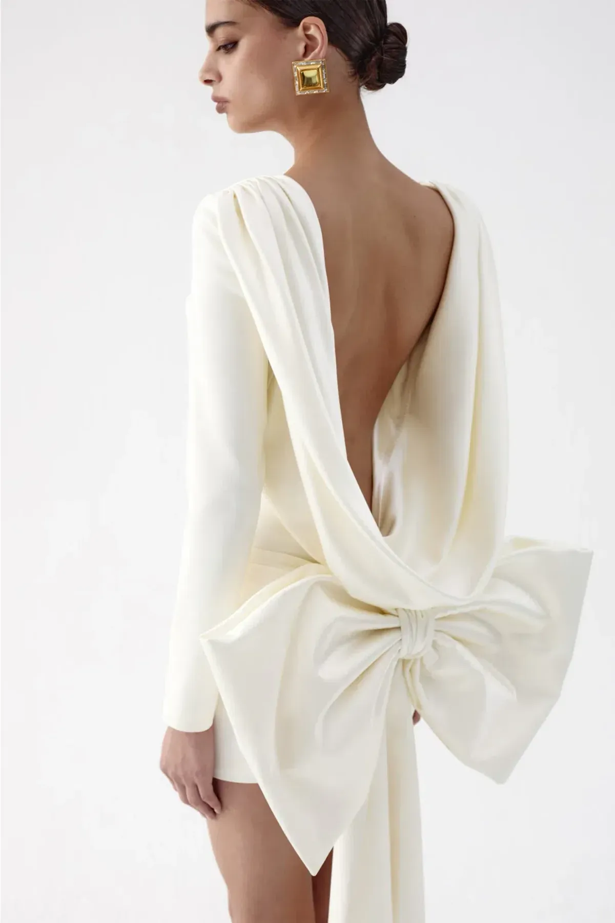 The New Arrivals by Ilkyaz Ozel - Isthar Mini Bow Dress - Image 3