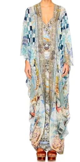 Camilla oversized robe lovers dream.  O/S for rent on The Volte - image 1